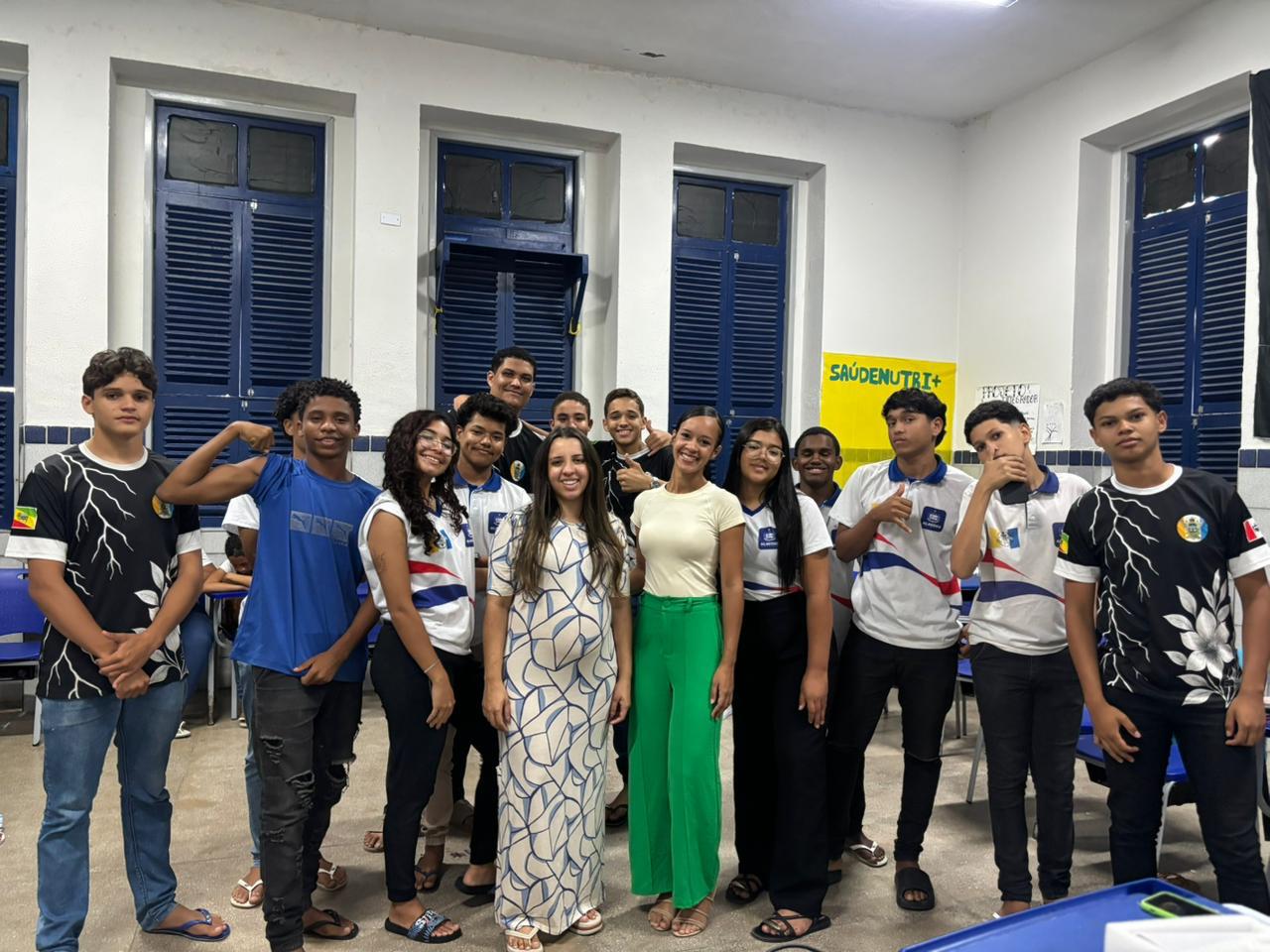 Nozes, abacate e banana para energia cerebral.